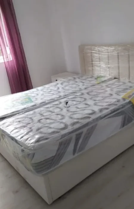 Tirane, jepet me qera apartament 1+1 Kati 3, 60 m² 500 € (XHAMLLIKU)