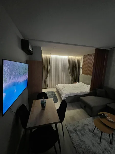 Durres, jepet me qera nga Pronari, pa-komision garsonier 1+1 Kati 5, 35 m² 50 € (Golem prane Miami Beach 2)