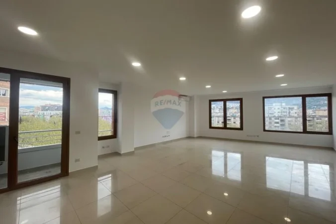 Tirane, jepet me qera , 187 m² 2.500 € (Delijorgj)