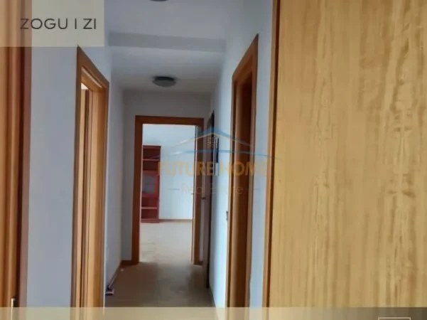 Tirane, jepet me qera ambjent biznesi Kati 3, 84 m² 800 € (zogu i zi)