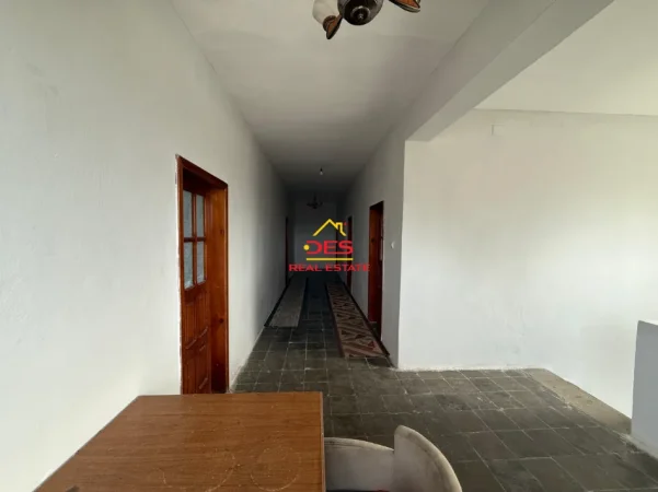Vlore, jepet me qera apartament Kati 2, 120 m² 600 € (Rruga Sazani)
