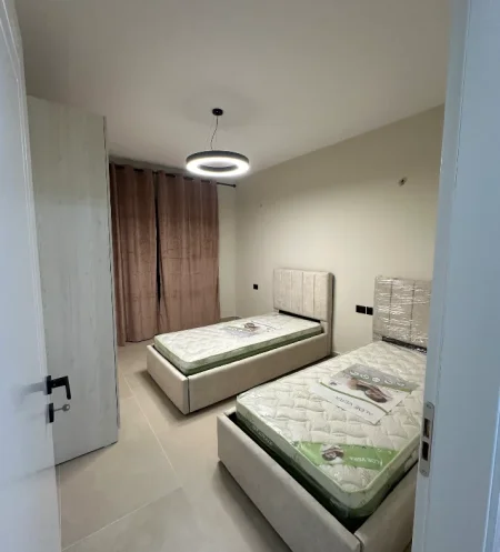 Tirane, jepet me qera apartament 2+1 , 100 m² 780 € (Rruga Rapo Herkali)