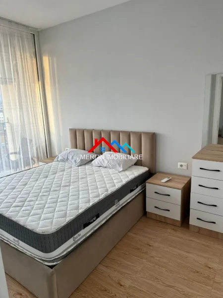 Tirane, jepet me qera apartament 1+1+Ballkon Kati 8, 75 m² 520 € (RRUGA RIZA CEROVA,SELVIA)