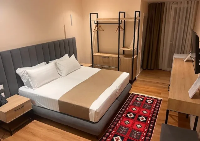 Tirane, shitet hotel Kati 4, 400 m² 725.000 € (Rruga e Elbasanit)