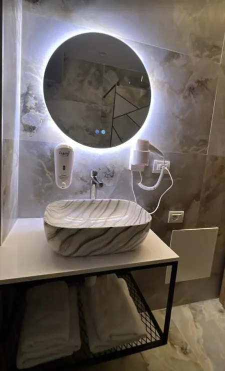 Tirane, shitet hotel Kati 4, 400 m² 725.000 € (Rruga e Elbasanit)