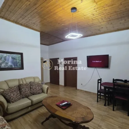 Tirane, jepet me qera apartament 1+1 Kati 3, 75 m² 400 € (Varri i Bamit)