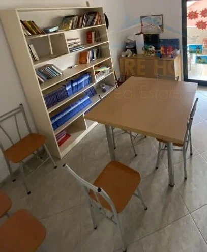 Tirane, jepet me qera ambjent biznesi Kati 2, 130 m² 1.200 € (donbosko)