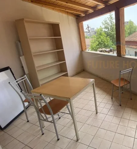 Tirane, jepet me qera ambjent biznesi Kati 2, 130 m² 1.200 € (donbosko)