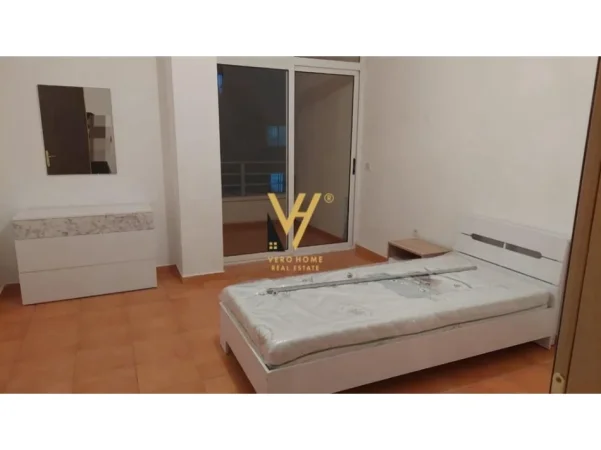 Tirane, jepet me qera apartament 2+1+Ballkon Kati 8, 95 m² 470 € (ASTIR)