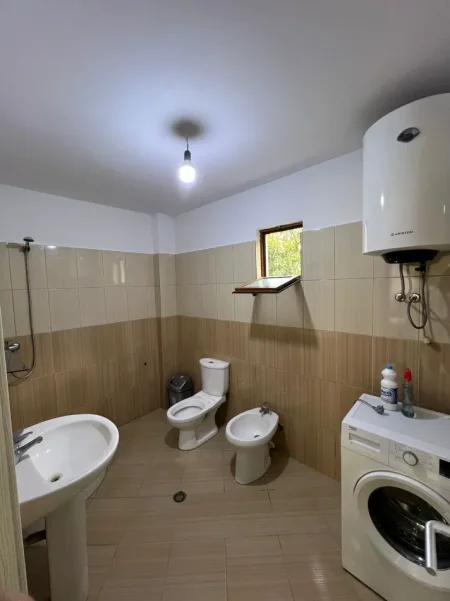 Tirane, jepet me qera apartament 2+1 Kati 1, 70 m² 450 € (5 MAJI)