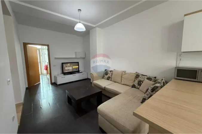 Tirane, jepet me qera 3+1 , 120 m² 700 € (Blloku)