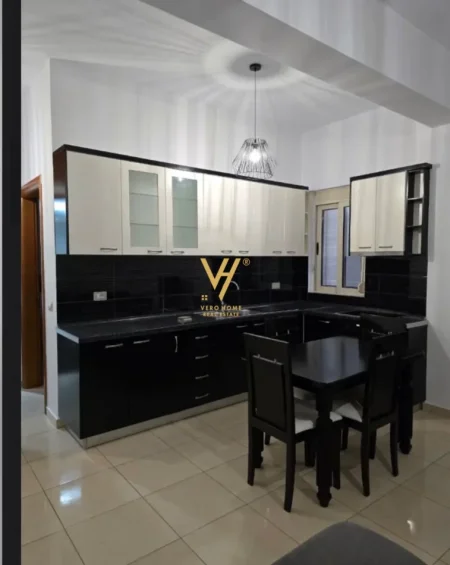 Tirane, jepet me qera apartament 1+1+Ballkon Kati 0, 60 m² 450 € (QYTET STUDENTI)