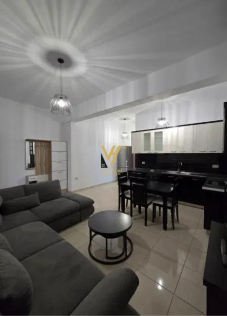 Tirane, jepet me qera apartament 1+1+Ballkon Kati 0, 60 m² 450 € (QYTET STUDENTI)