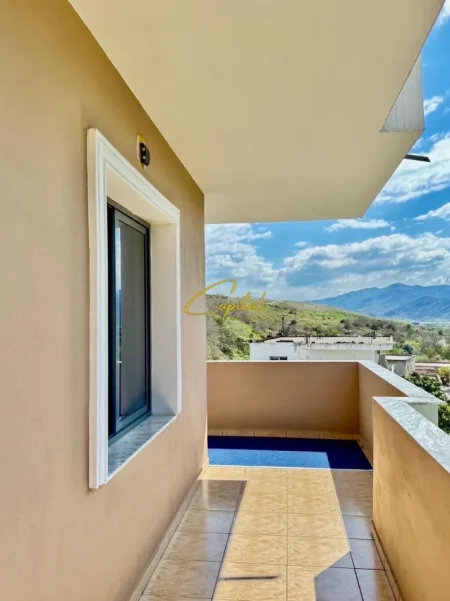 Tirane, jepet me qera apartament 3+1+Aneks+Ballkon Kati 3, 180 m² 500 € (VAQARR)