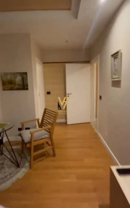 Tirane, shitet apartament 2+1+Ballkon Kati 7, 112 m² 340.000 € (QENDER)