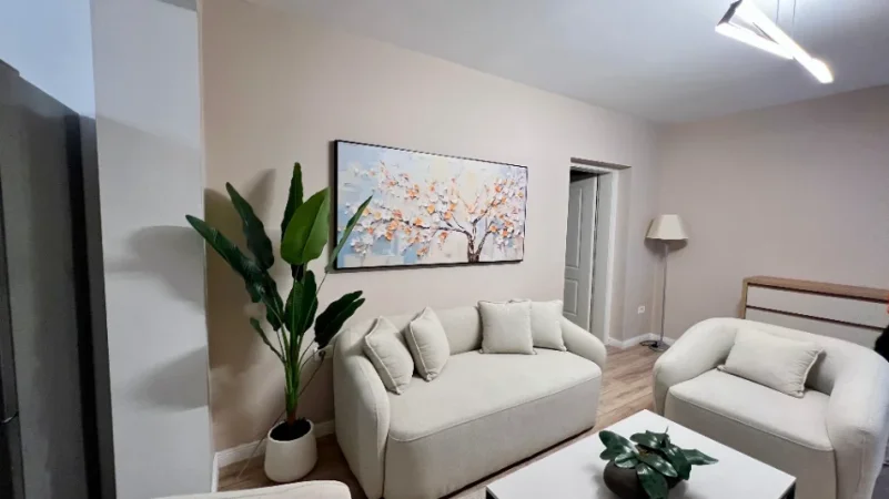 🏡 Jepet me Qera: 2+1📍Myslym Shyr (Rruges kryesore - Te Well) - Kati.2 - 90,000 Lek - S.110m² || Totalisht i investuar ne detaje⚜️100% e Re