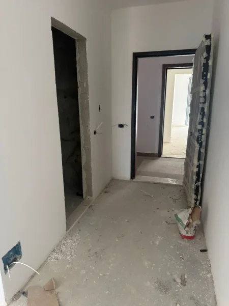 Tirane, shitet apartament 1+1 Kati 4, 75 m² 136.000 € 