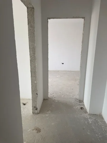 Tirane, shitet apartament 1+1 Kati 4, 75 m² 136.000 € 