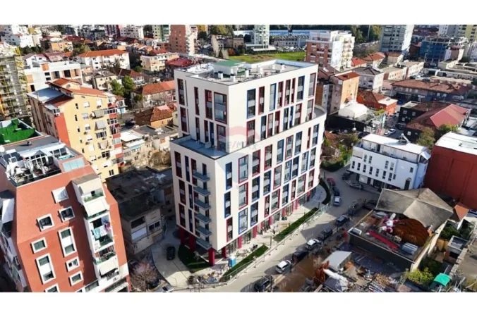 Tirane, shitet 3+1 , 126 m² 368.300 € (Komuna e Parisit)