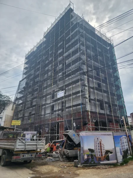 Tirane, shitet apartament 2+1+Ballkon Kati 1, 100 m² 