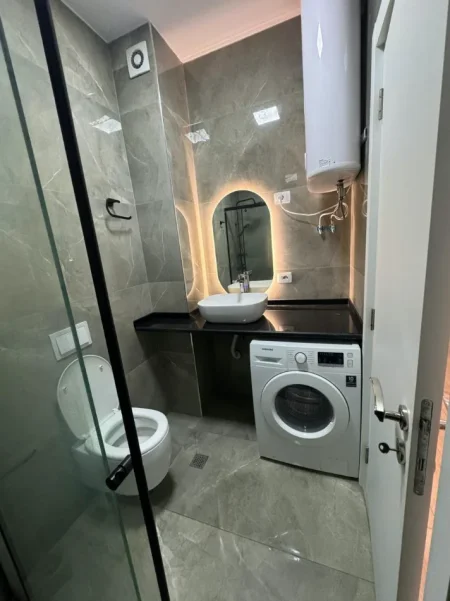 Tirane, jepet me qera apartament 2+1 Kati 3, 99 m² 750 € (CASA ITALIA)