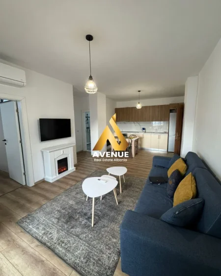 Tirane, jepet me qera apartament 2+1+Ballkon Kati 8, 95 m² 500 € (Rruga Abdyl Pajo)