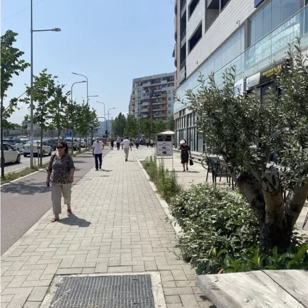 Jepet me qira ambient biznesi, 1400€ , Astir, prane Unazes