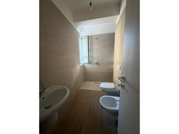 Durres, shitet apartament 1+1+Ballkon Kati 1, 58 m² 82.000 € 