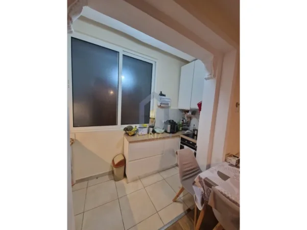 Tirane, shitet apartament 1+1+Ballkon Kati 4, 49 m² 125.000 € (Apartament 1+1 per shitje tek Harry Fultz)