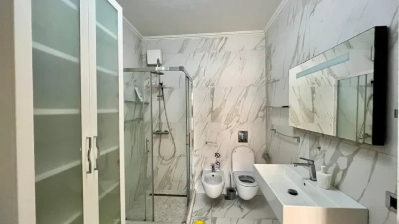 Jepet me Qera: 3+1+2wc+1Post Parkimi🅿️📍Kopshti Zologjik (Pallati i Pavarotit) - 1200€ - Kati.6 - Sp.145m² || 4 min ne kembe nga Liqeni Artificial🏃