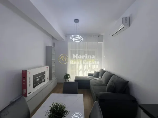 Tirane, jepet me qera apartament 1+1 Kati 3, 55 m² 450 € (Ali Demi)