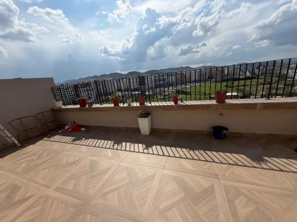 Tirane, jepet me qera apartament 2+1+Ballkon Kati 8, 95 m² 500 € (Apartament 2+1+Verande Per Qera Astir Prane 2 Palmave)