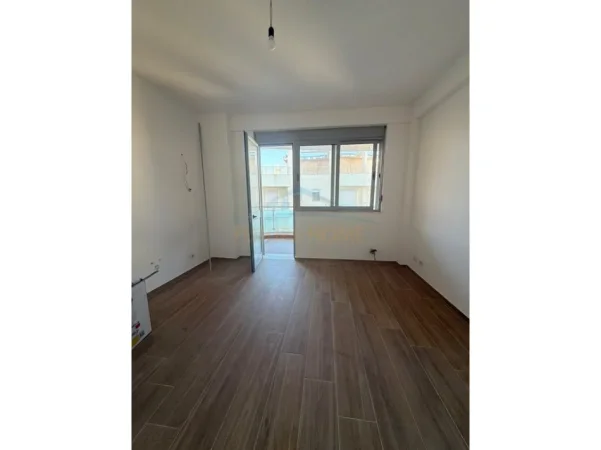 Durres, shitet apartament 1+1+Ballkon Kati 4, 58 m² 82.000 € 