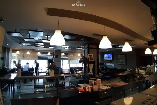 Tirane, shitet lokal Kati 0, 155 m² 371.400 € 