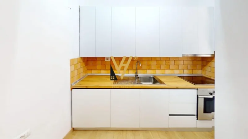 Shqiperi, jepet me qera apartament 1+1+Ballkon Kati 2, 65 m² 620 € (MYSLYM SHYRI)