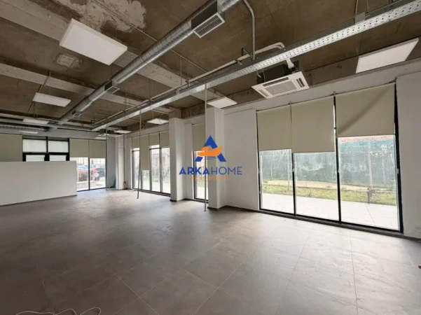 Tirane, jepet me qera ambjent biznesi Kati 0, 361 m² 5.700 € 