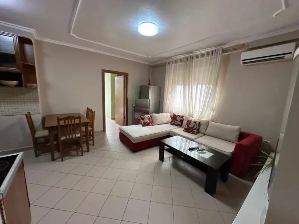 Tirane, jepet me qera Apartament 1+1 Kati 5, Mobiluar, Çmimi 55.000 Lekë të Reja, Rruga DURRËSIT -Tiranë