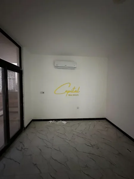 Tirane, jepet me qera dyqan Kati 0, 25 m² 750 € (QENDER)