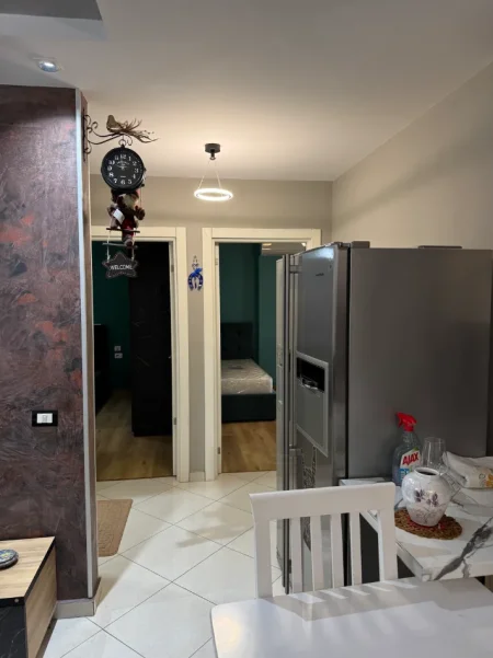 Tirane, jepet me qera apartament 3+1+Ballkon Kati 3, 90 m² 550 € (https://maps.google.com/?q=41.308064,19.803331)