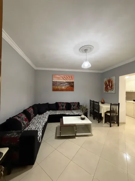 Tirane, jepet me qera Hyrje 1+1 ne Vile private,📍Ish Venue, Kati 1, 450 €