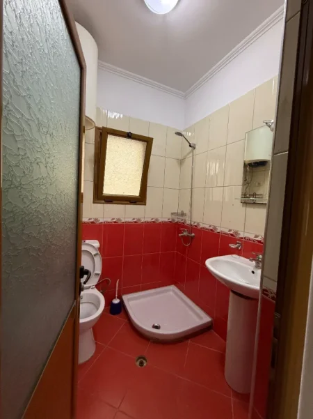 Tirane, jepet me qera Hyrje 1+1 ne Vile private,📍Ish Venue, Kati 1, 450 €