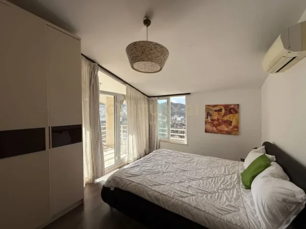 Shqiperi, shitet apartament duplex Dublex Kati 3, 124 m² 245.000 € (Kodra e Diellit 1)