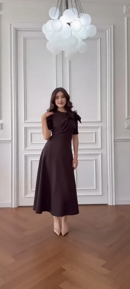 Tiranë, shes 2 fustane të reja