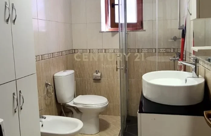 Tirane, jepet me qera apartament 1+1 Kati 2, 66 m² 600 € (Myslym Shyri)