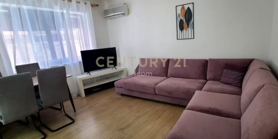 Tirane, jepet me qera apartament 1+1 Kati 2, 66 m² 600 € (Myslym Shyri)