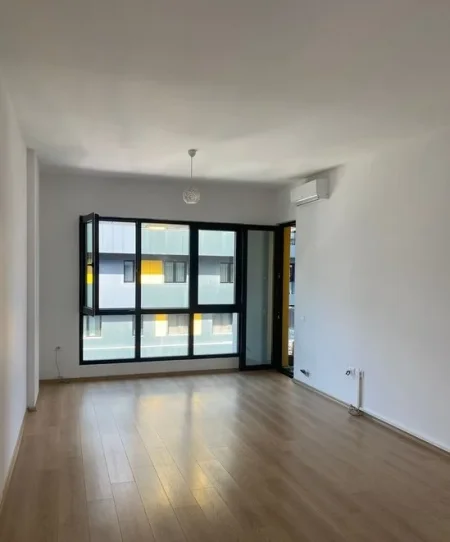 Tirane, jepet me qera zyre Kati 4, 72 m² 750 € (21 Dhjetori)