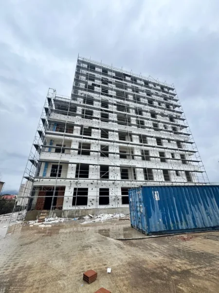 Tirane, shitet apartament 1+1 Kati 5, 70 m² 60.000 € (Kamez)