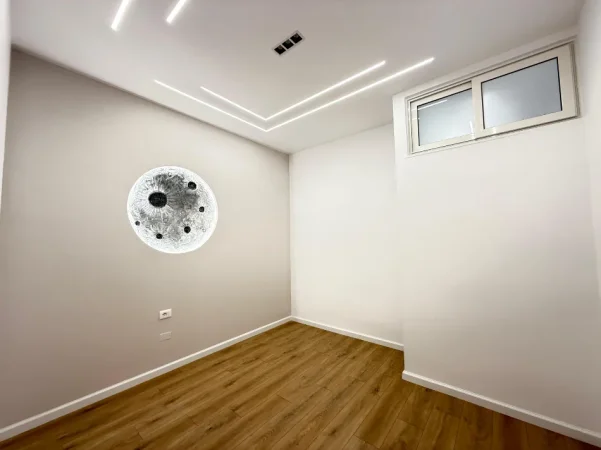 Tirane, shitet apartament 2+1 Kati 3, 70 m² 122.000 € (Astir)