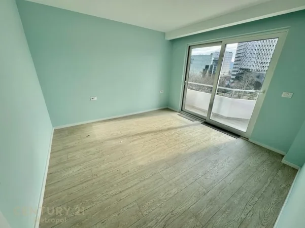 Tirane, jepet me qera zyre Kati 2, 100 m² 1.100 € (Qender)