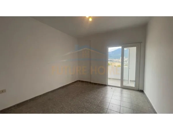 Tirane, shitet apartament 2+1+Ballkon Kati 6, 88 m² 125.000 € (Rruga Bardhyl)
